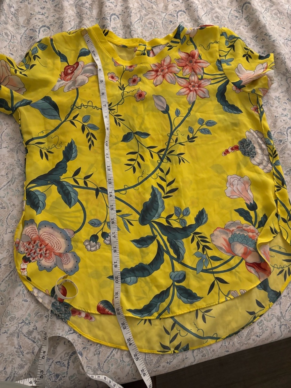 Loft Floral Top Size M Petite - Picture 7 of 9